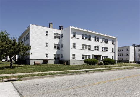 Carver Hall Apartments 